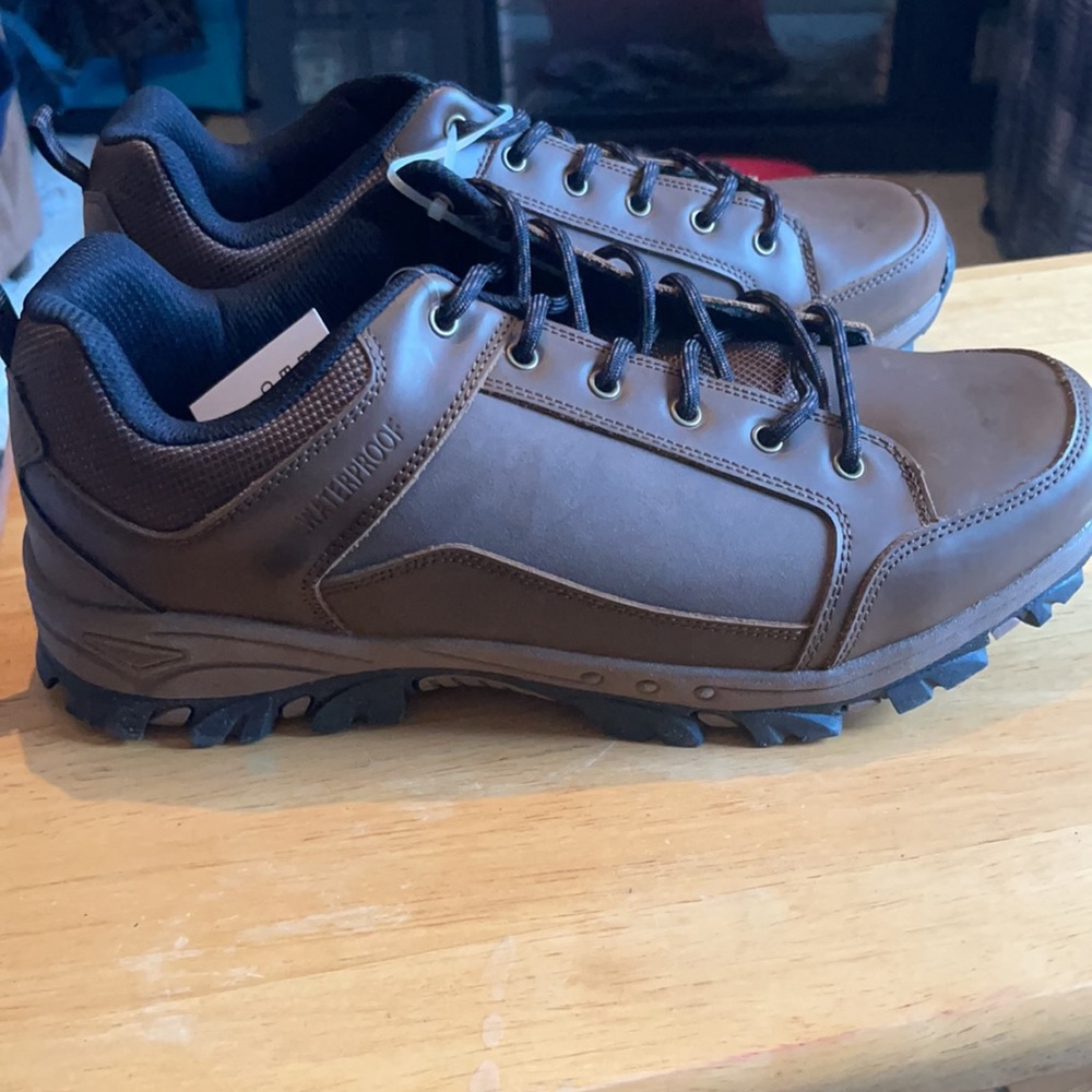 Brand new men’s London Fog hiking boots. - Picture 5 of 13